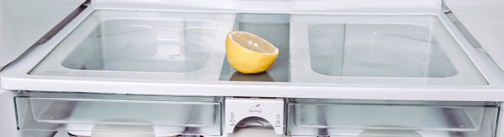 Чем отмыть холодильник