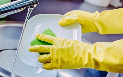 Как защитить кожу рук при мытье посуды