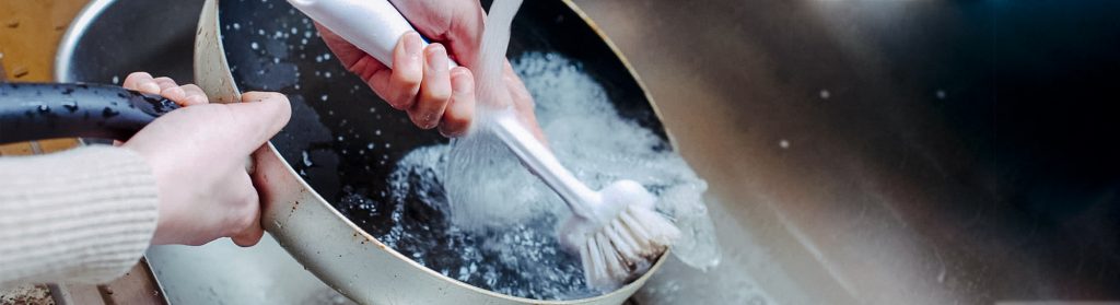 Как отмыть сковороду с антипригарным покрытием